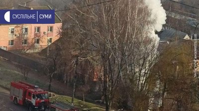 У Ромнах на Сумщині горів магазин автозапчастин У Ромнах на Сумщині горів магазин автозапчастин