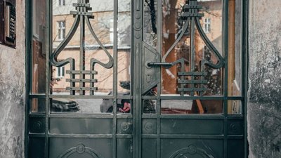 На ній були сліди від бомби: у Львові відреставрували ще одну історичну браму На ній були сліди від бомби: у Львові відреставрували ще одну історичну браму