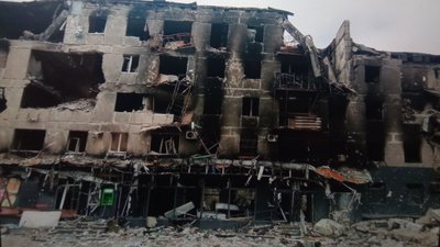 "Хтось на пошті написав "Морг", туди зносили тіла": маріуполець у Луцьку розповів, як РФ знищувала місто