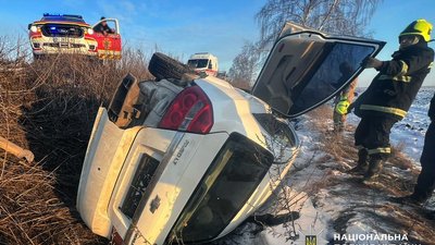 У Миргородському районі на Полтавщині автомобіль з’їхав у кювет