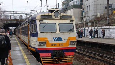 Удар РФ по залізниці у Барвінковому на Харківщині: рух потягів відновили