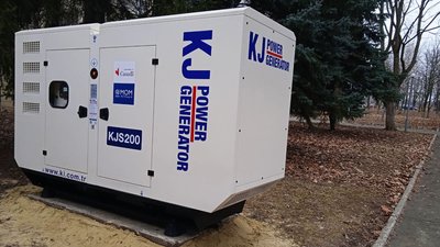Сумський госпіталь отримав потужний генератор Сумський госпіталь отримав потужний генератор