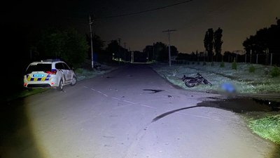 У селі Кобелячок Пришибської громади 25 квітня в аварію потрапили мопед і мотоцикл
