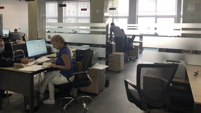 Електронні документи прирівняли до паперових: як це діє в Ужгородському ЦНАПі Електронні документи прирівняли до паперових: як це діє в Ужгородському ЦНАПі
