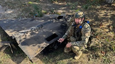 Не вибухнув при падінні: вибухотехніки поліції знешкодили "Шахед" на Сумщині