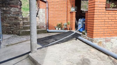 Пандус на подвір'ї Олега Дубового, Тернопіль, 31 березня, 2024 Пандус на подвір'ї Олега Дубового, Тернопіль, 31 березня, 2024