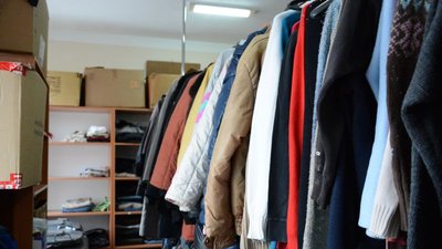 Львів'ян просять приносити теплий одяг у Центр перебування бездомних