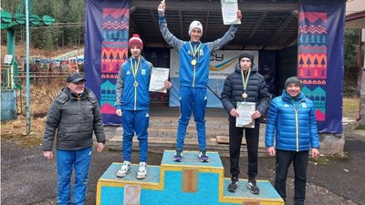 Прикарпатські юніори стали призерами на чемпіонаті України зі стрибків на лижах