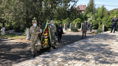 Полеглих у Другій Світовій війні вшанували на Пагорбі Слави в Ужгороді