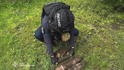 Боєприпаси виявили на Чернігівщині та знищили їх