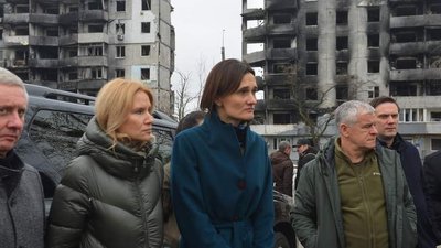 Парламентарям з Литви показали наслідки російського вторгнення на Київщині