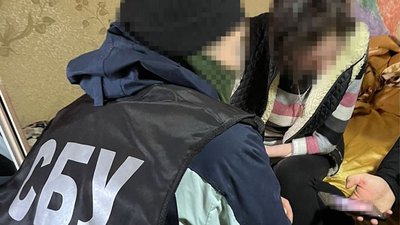 Писала антиукраїнські фейки в проросійських Телеграм-каналах. СБУ викрила жительку Миколаєва