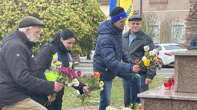 У Миколаєві вшанували пам'ять Героїв Небесної Сотні У Миколаєві вшанували пам'ять Героїв Небесної Сотні