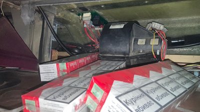 Понад 300 пачок сигарет намагався перевезти українець до Італії у рейсовому автобусі
