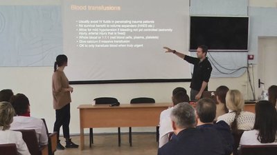 Американські медики навчали хмельницьких колег надавати допомогу в умовах війни