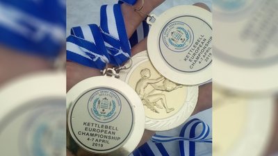 Ветеран гирьового спорту з Борзнянщини продасть на аукціоні свої медалі для допомоги ЗСУ Ветеран гирьового спорту з Борзнянщини продасть на аукціоні свої медалі для допомоги ЗСУ