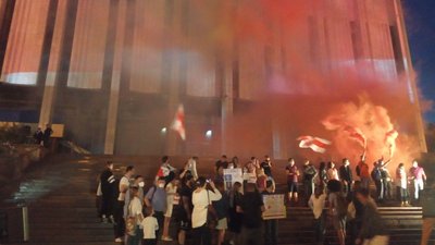 Український дім у Києві підсвітили кольорами прапора Білорусі Український дім у Києві підсвітили кольорами прапора Білорусі