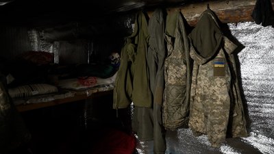 Аеророзвідка, піші патрулі, бронеавтомобілі: як працюють прикордонники на Чернігівщині Аеророзвідка, піші патрулі, бронеавтомобілі: як працюють прикордонники на Чернігівщині
