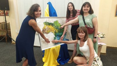 Майстрині з Миколаєва долучилися до проєкту зі створення вишивальної мапи України Майстрині з Миколаєва долучилися до проєкту зі створення вишивальної мапи України