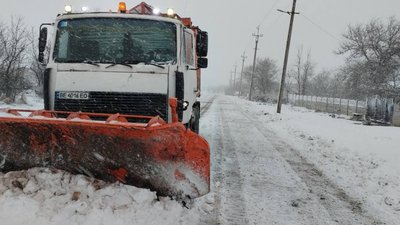 Наслідки снігопаду на Миколаївщині: 30 населених пунктів без світла Наслідки снігопаду на Миколаївщині: 30 населених пунктів без світла