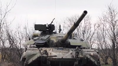 На Херсонщині біля адмінкордону з окупованим Кримом тривають масштабні військові начання На Херсонщині біля адмінкордону з окупованим Кримом тривають масштабні військові начання