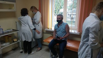 За 5 днів на Херсонщині мають використати 5800 доз вакцини Pfizer-BioNTech За 5 днів на Херсонщині мають використати 5800 доз вакцини Pfizer-BioNTech