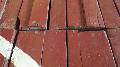 У школі на Кіровоградщині руйнуються дах і підлога спортзали У школі на Кіровоградщині руйнуються дах і підлога спортзали