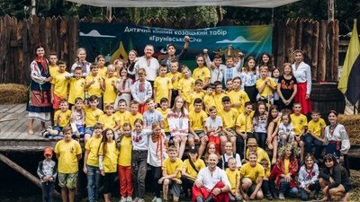 "Зруйнували матеріальну базу, але не ідею". Як живе "Грунівська Січ" за 10 км від кордону з РФ "Зруйнували матеріальну базу, але не ідею". Як живе "Грунівська Січ" за 10 км від кордону з РФ