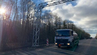 На Тернопільщині встановили конструкцію автоматичного зважування вантажівок На Тернопільщині встановили конструкцію автоматичного зважування вантажівок