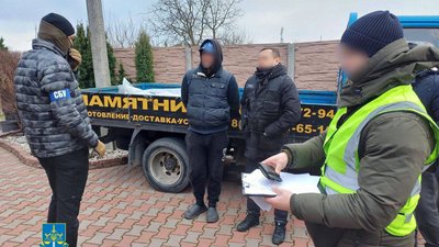 3 тис. доларів за дозвіл на підзахоронення: у Києві викрили доглядача кладовища