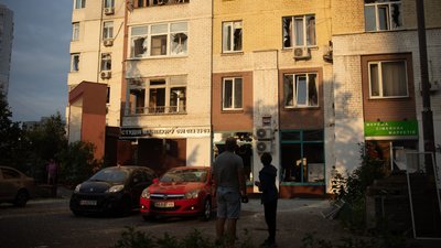 Київ, пошкодження, атака РФ, люди, 11 липня 2026 року, вибиті вікна, Дарницький район