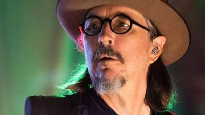 Лес Клейпул, син Леннона та вокаліст Gogol Bordello записали пісню про президента України