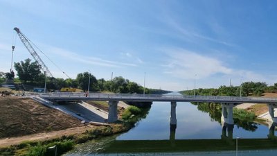 На Херсонщині після ремонту поновили рух мостом через Північно-Кримський канал На Херсонщині після ремонту поновили рух мостом через Північно-Кримський канал