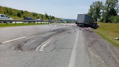 На Львівщині на трасі Київ-Чоп трапилася аварія: є ускладнення у русі транспорту На Львівщині на трасі Київ-Чоп трапилася аварія: є ускладнення у русі транспорту