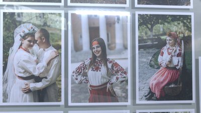 "Ніхто не хоче віддавати країну": у Рівному відкрили патріотичну фотовиставку