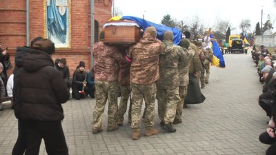 У Хмельницькому попрощалися із загиблими захисниками Леонідом Гончаруком та Олександром Королем