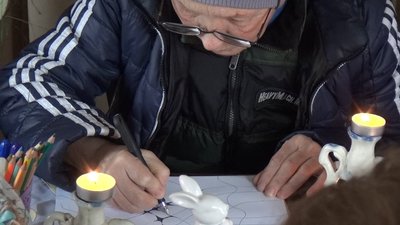 "Долають наслідки війни". У Шостці на Сумщині організували заняття з арттерапії "Долають наслідки війни". У Шостці на Сумщині організували заняття з арттерапії