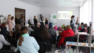 Іграшки, одяг, книжки: діти-сироти у Житомирі отримали подарунки від австрійських родин Іграшки, одяг, книжки: діти-сироти у Житомирі отримали подарунки від австрійських родин