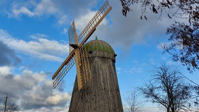 На Черкащині відновили двохсотлітній вітряк На Черкащині відновили двохсотлітній вітряк