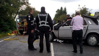 На Франківщині у ДТП під Городенкою загинула пасажирка. Двоє дітей і троє дорослих – у лікарні На Франківщині у ДТП під Городенкою загинула пасажирка. Двоє дітей і троє дорослих – у лікарні