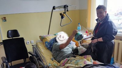 У Тернополі волонтерки об'єдналися, щоб допомагати пораненим бійцям У Тернополі волонтерки об'єдналися, щоб допомагати пораненим бійцям