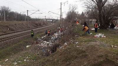 У Кропивницькому зі стихійного сміттєзвалища прибрали 2,5 тонни сміття