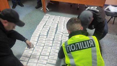 Погрожував розправою: на Вінниччині чоловік вимагав мільйон гривень вигаданого боргу Погрожував розправою: на Вінниччині чоловік вимагав мільйон гривень вигаданого боргу