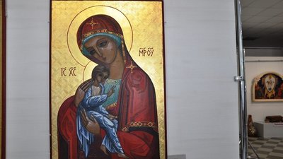 Студенти Прикарпатського університету малюють і продають ікони, щоб допомогти ЗСУ Студенти Прикарпатського університету малюють і продають ікони, щоб допомогти ЗСУ