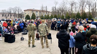 Вінничани передали допомогу жителям деокупованої Балаклії Вінничани передали допомогу жителям деокупованої Балаклії