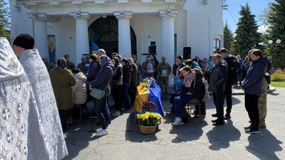 Попрощалися з Володимиром Шевченком, Олександром Міщенком й Ігорем Франком: воїни із Полтави Попрощалися з Володимиром Шевченком, Олександром Міщенком й Ігорем Франком: воїни із Полтави