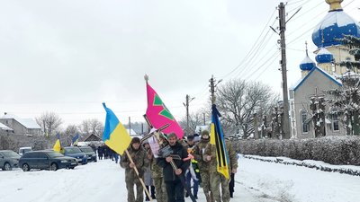 На Черкащині попрощалися із загиблим героєм
