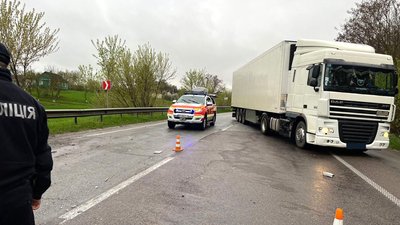 Смертельна ДТП на Рівненщині: рух на трасі Київ-Чоп ускладнений Смертельна ДТП на Рівненщині: рух на трасі Київ-Чоп ускладнений