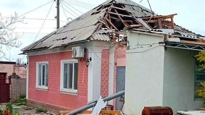 Зруйнований будинок, обстріли Херсонщини