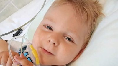 Павлик Мотичка із Закарпаття отримав укол "Золгенсма" в Будапешті